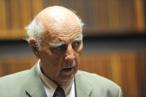 Bob Hewitt