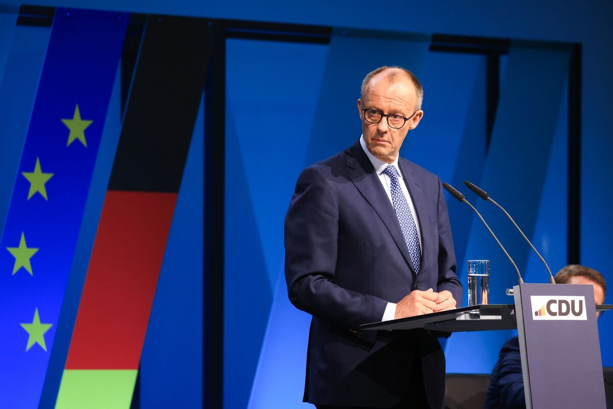 SPD Approves Coalition Agreement with CDU/CSU, Friedrich Merz Set to Become Chancellor