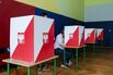 Poles Vote in Final Round of Presidential Election