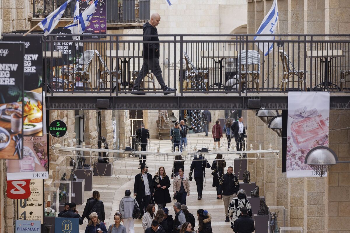 assets.bwbx.io image