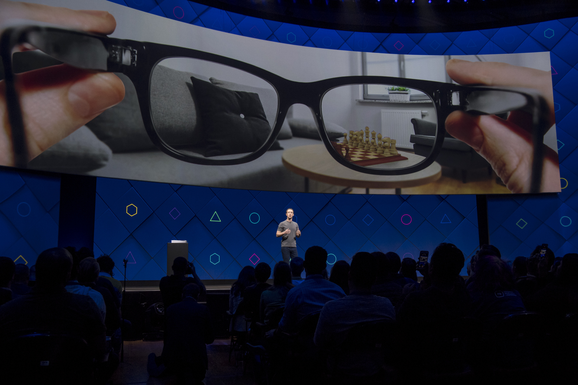 Facebook Smart Glasses Coming 'Sooner Than Later' Without AR - Bloomberg