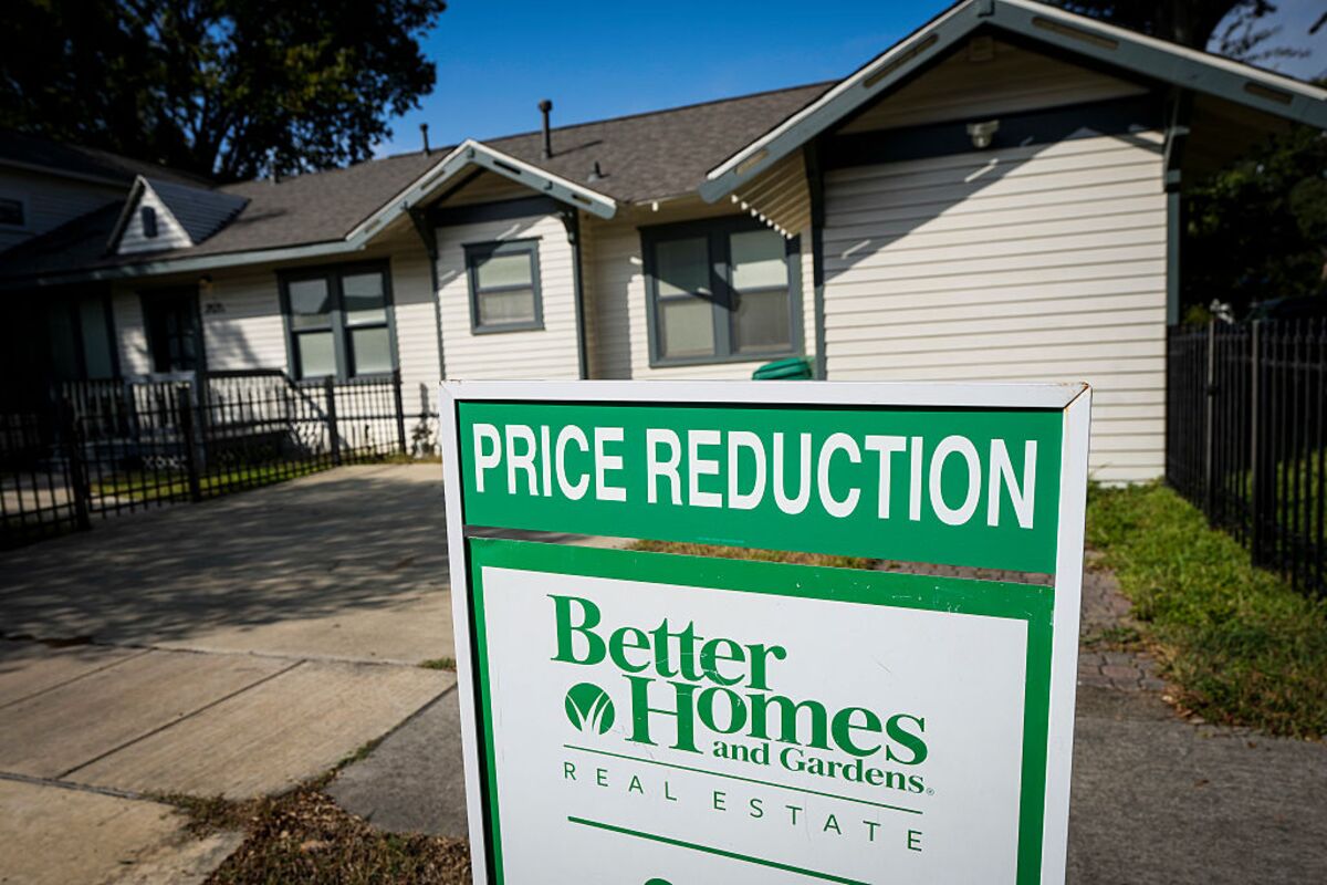 bloomberg.com - Justin Fox - Boomers Are Releasing Their Grip on the Home Market