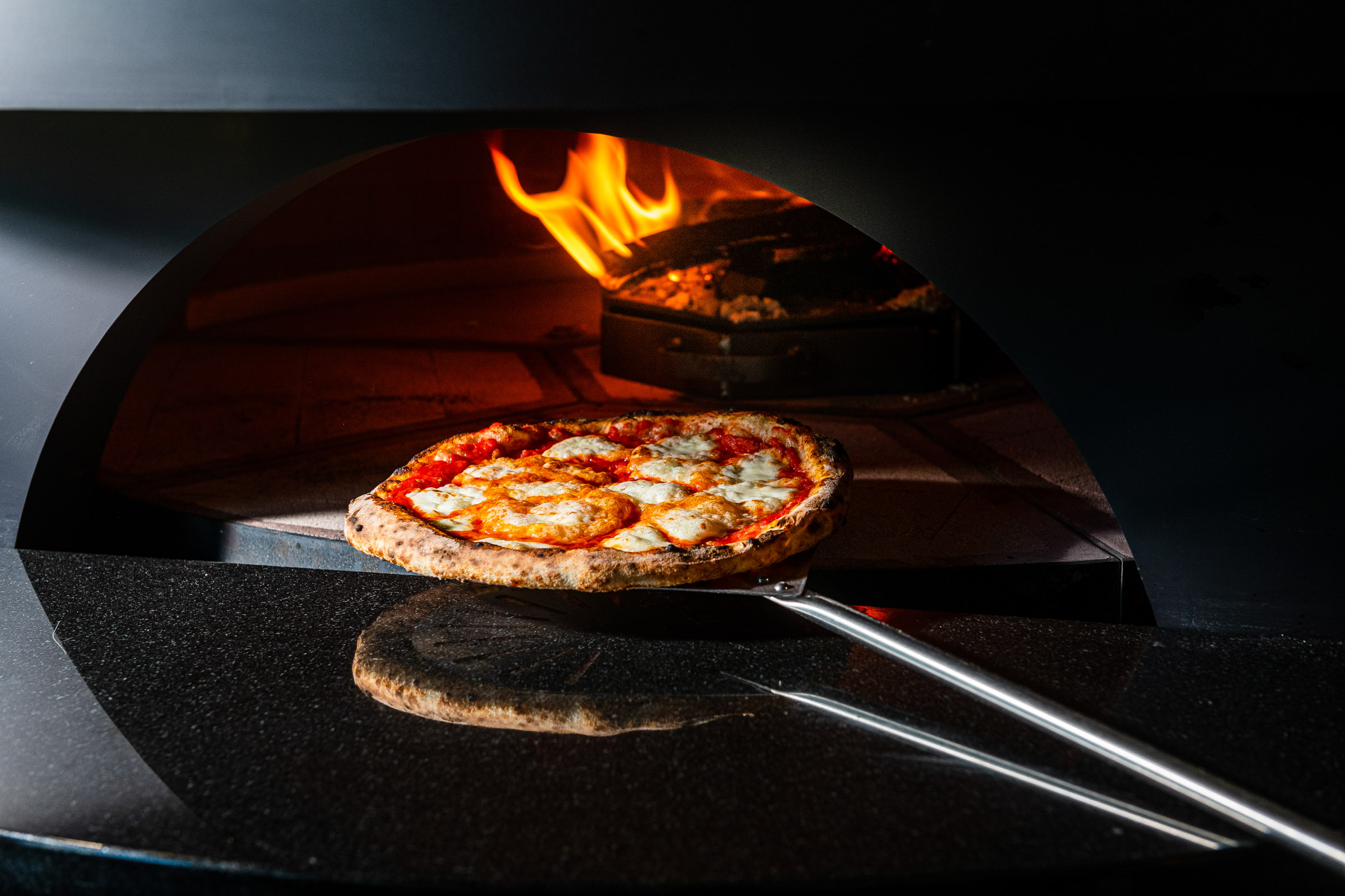 Grillworks Wood-Fired Indoor Grills Taking Over Top Restaurants - Bloomberg