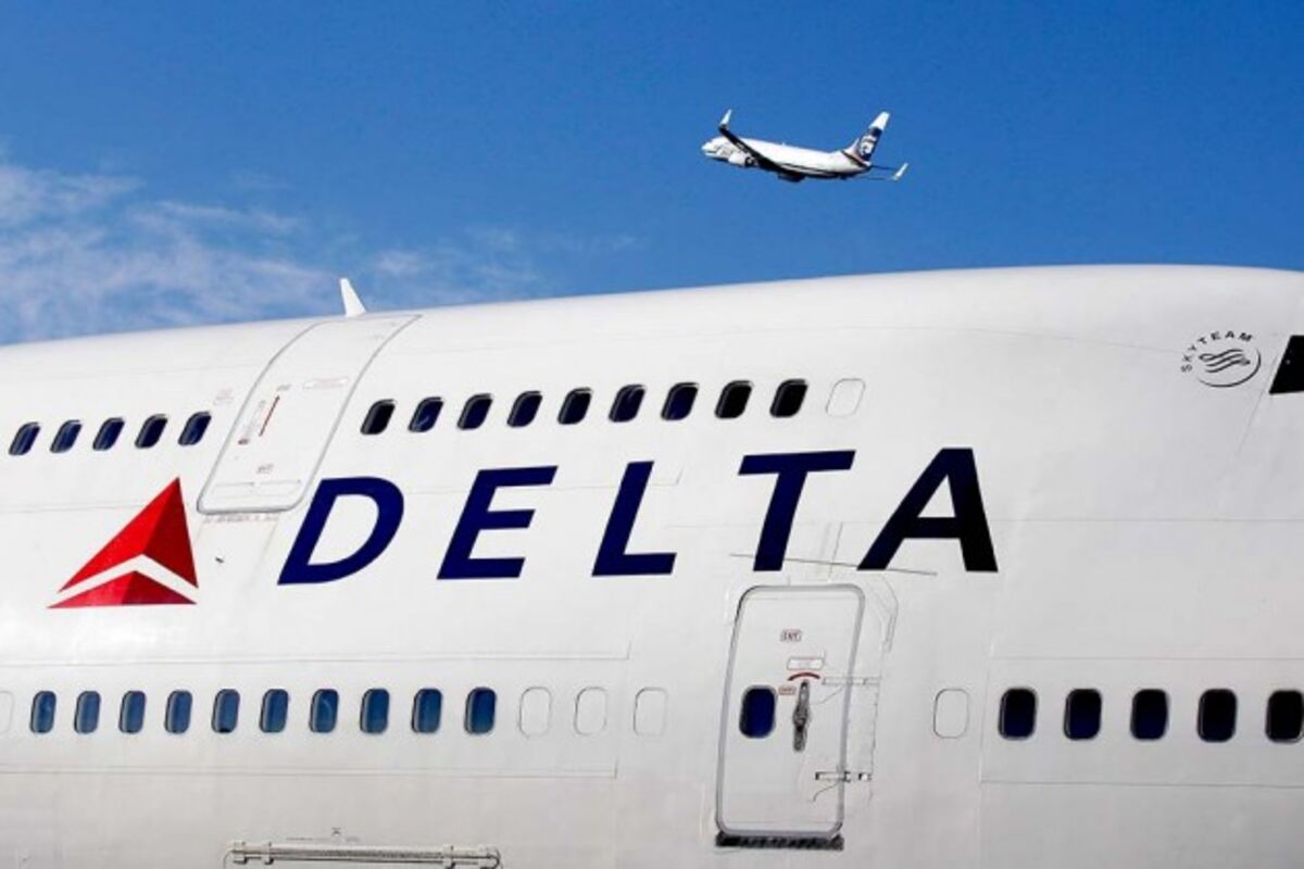 Delta Air Lines Boosts Its Dividend Bloomberg