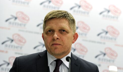 Robert Fico addresses the press at party headquarters on Mar. 6.