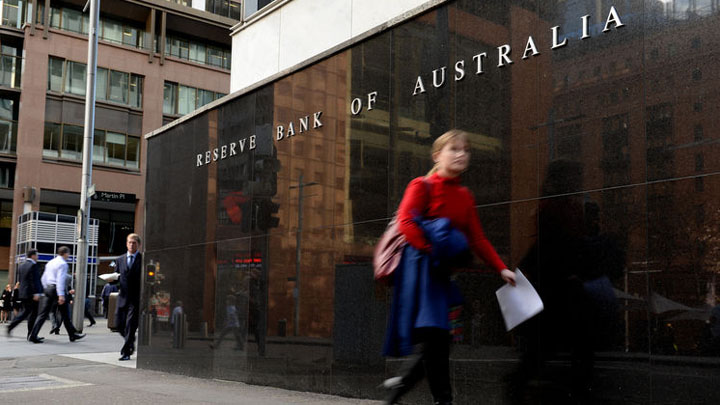 Australia's Central Bank Cuts Rates To Record Low - Bloomberg