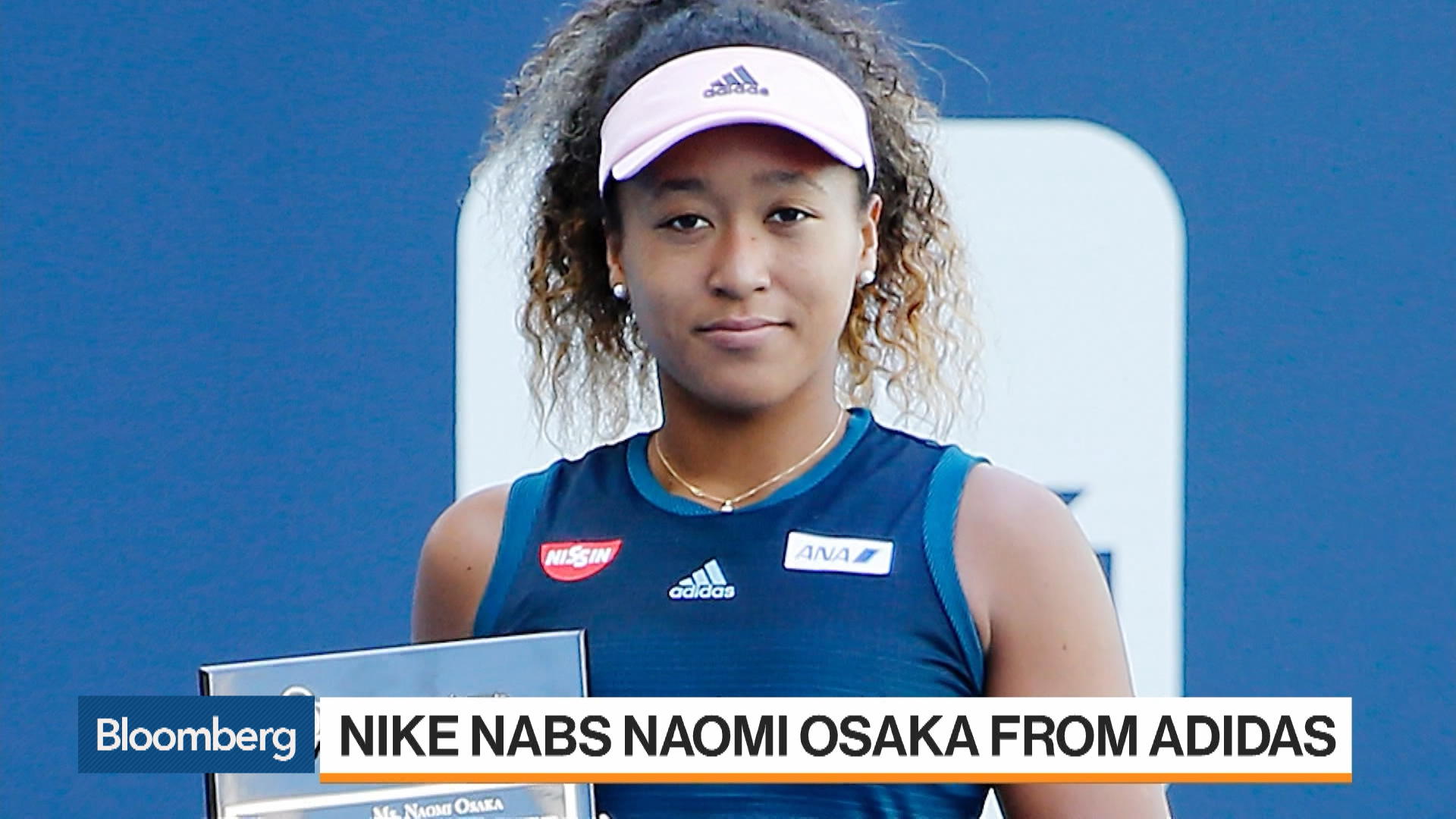Por adelantado Aplicable Multiplicación Watch How Nike Nabbed Naomi Osaka From Adidas - Bloomberg
