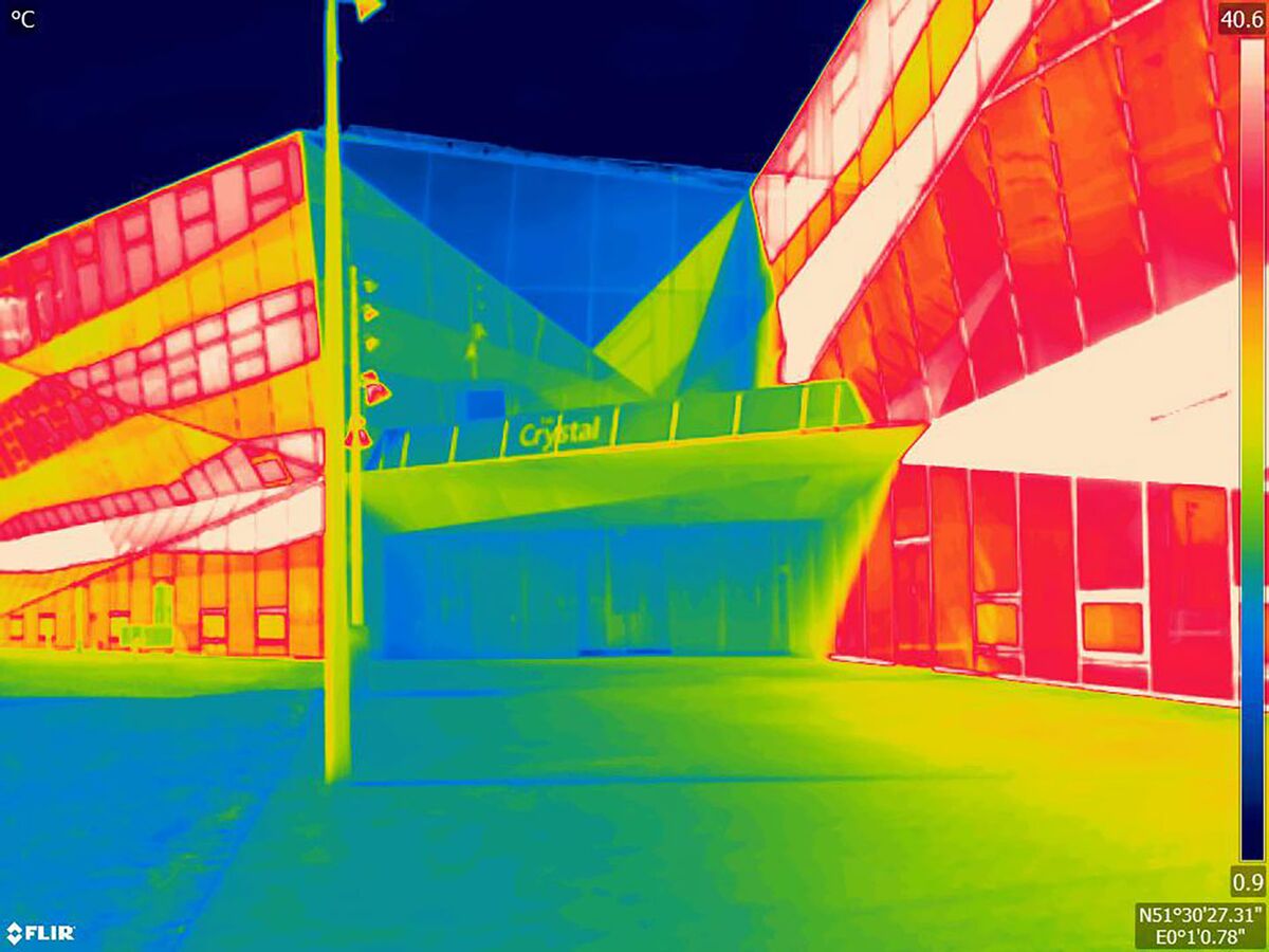 See London Through the Lens of a Heat-Sensing Camera