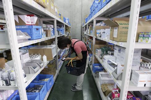 A worker at Wandou.
