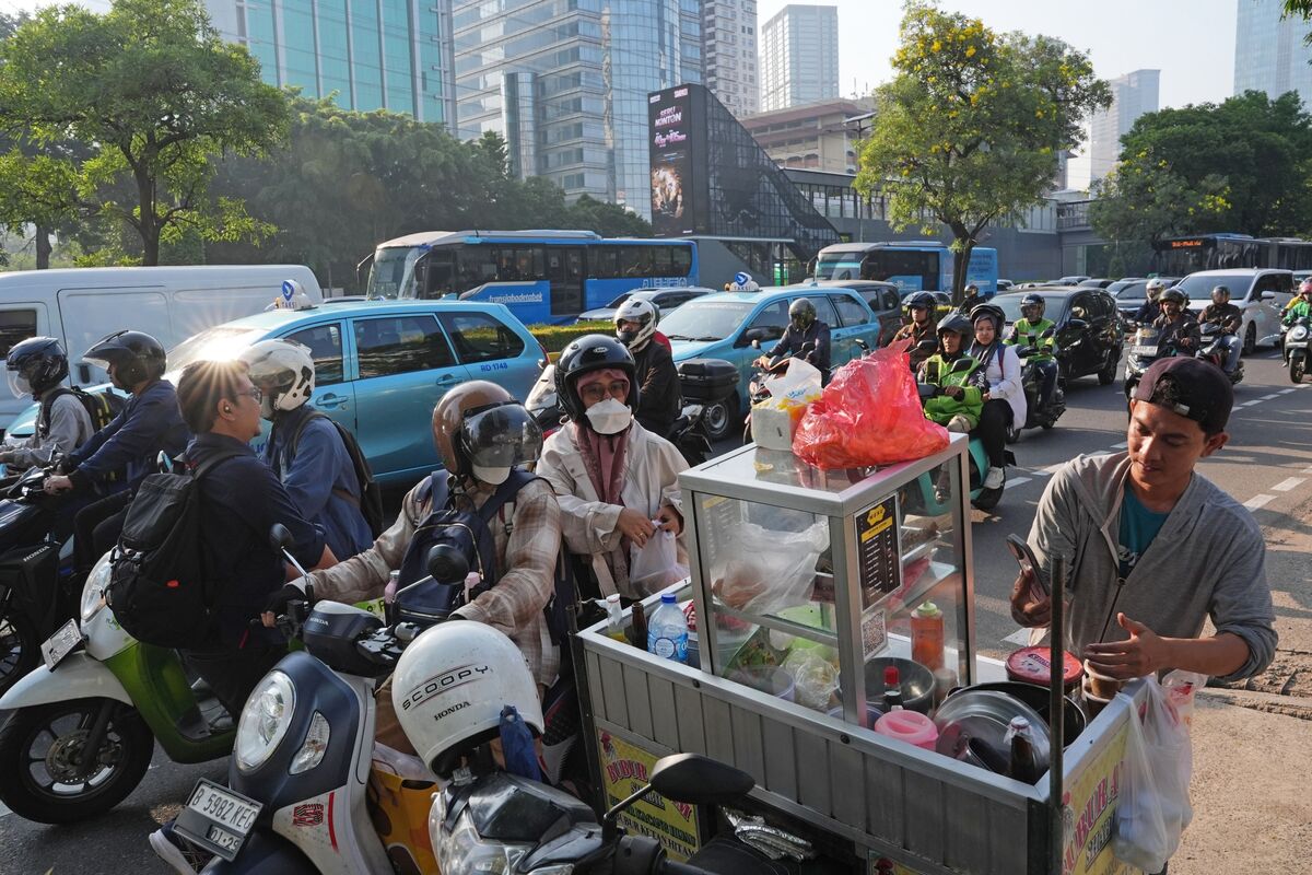 Worst Indonesian Credit Volatility in Years Imperils Debt Boom