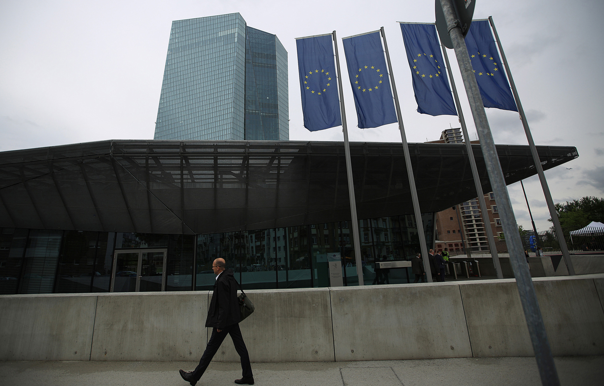 Europe's Biggest Money Managers Bet on Higher ECB Rate - Bloomberg