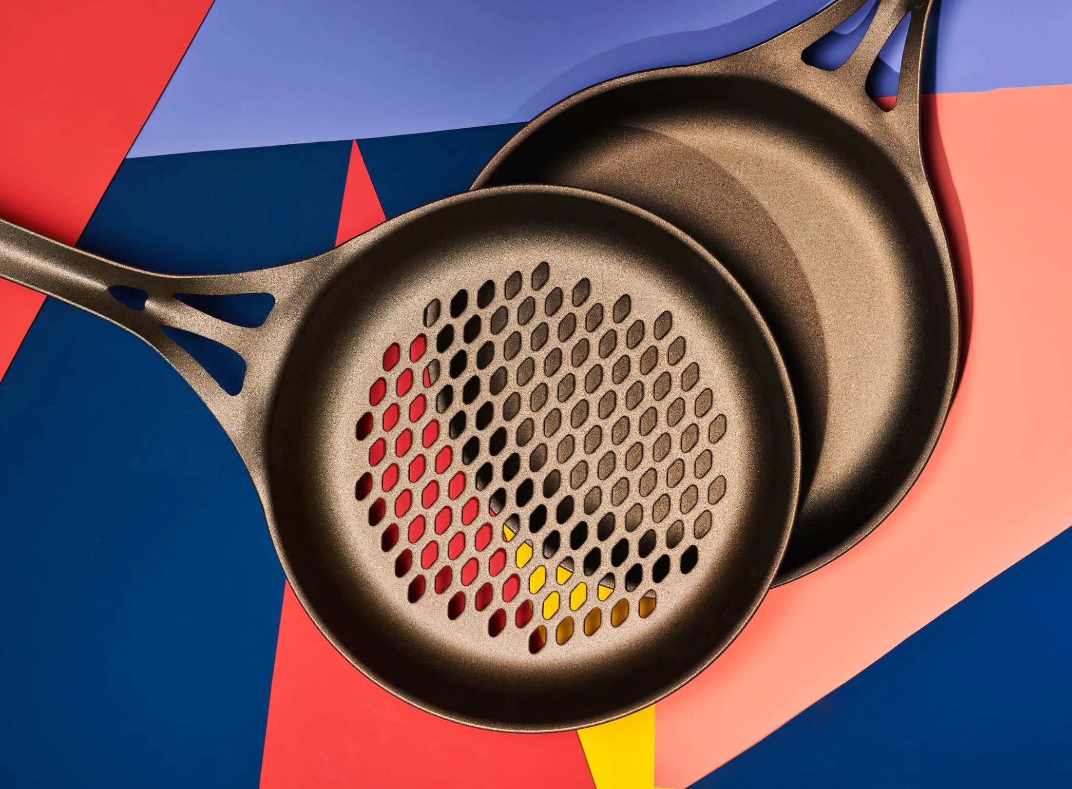 The Aus-Ion “Flaming skillet” insert and low-carbon steel skillet.