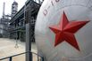 A red star fronts a pressure tank at the