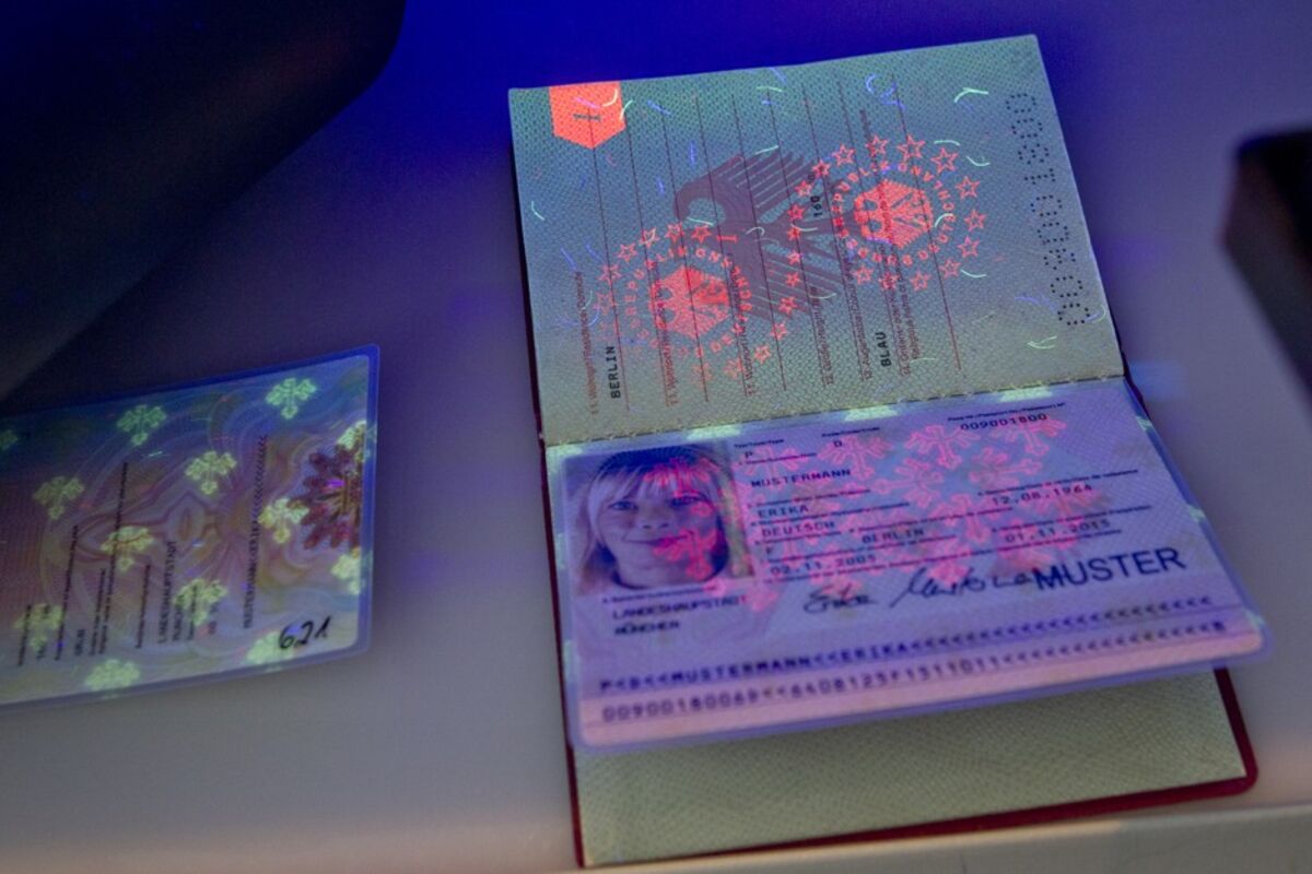 ¿Son confidenciales los pasaportes?