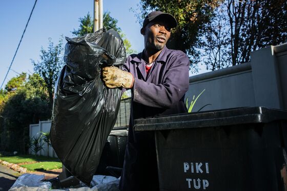 Picking Trash for $1.20 an Hour in the World’s Most Unequal Nation