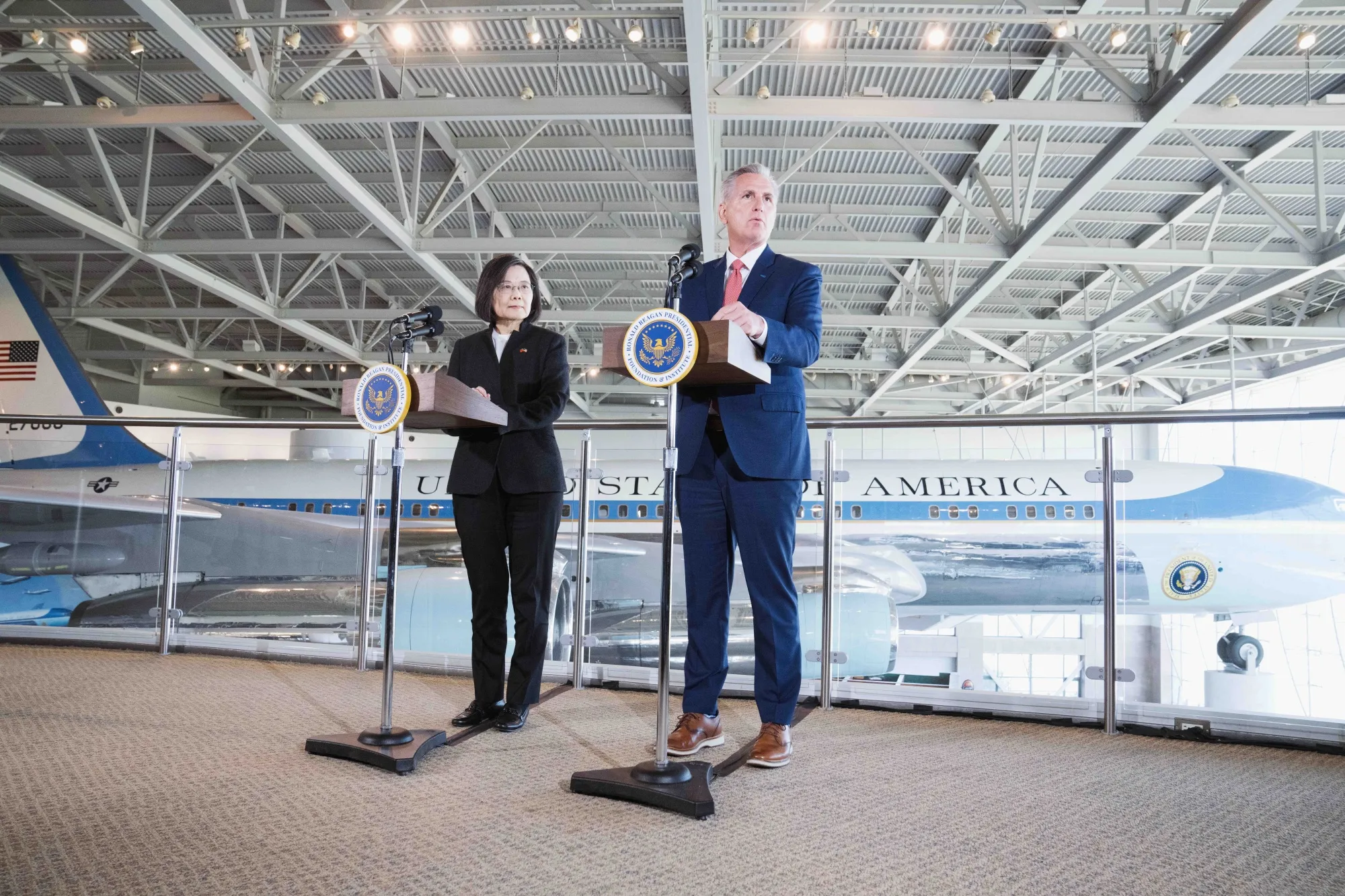 US House Speaker Kevin McCarthy and Tsai Ing-wen, Taiwan's president.