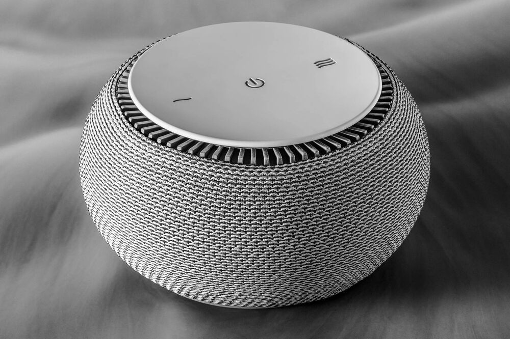 Snooz Review The Best White Noise Machine For Terrible Sleepers Bloomberg