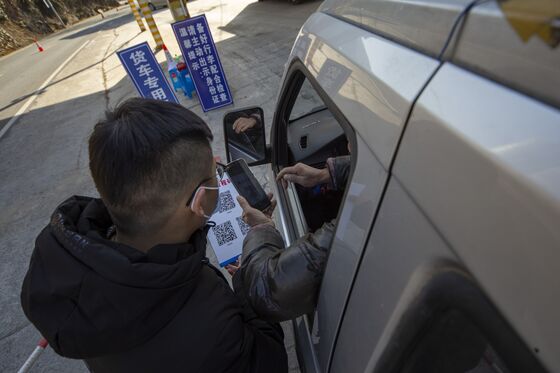 Cautious China Keeps Borders Shut Despite Mass Vaccination Drive