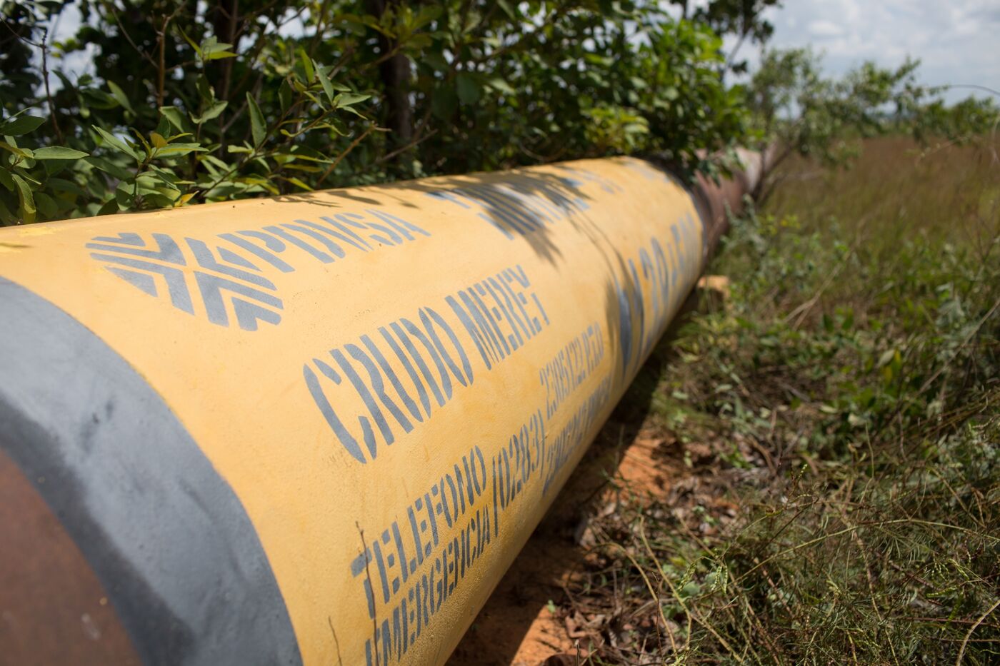 Venezuela Is Resurrecting Its Oil Fields With Backpacks Of Cash