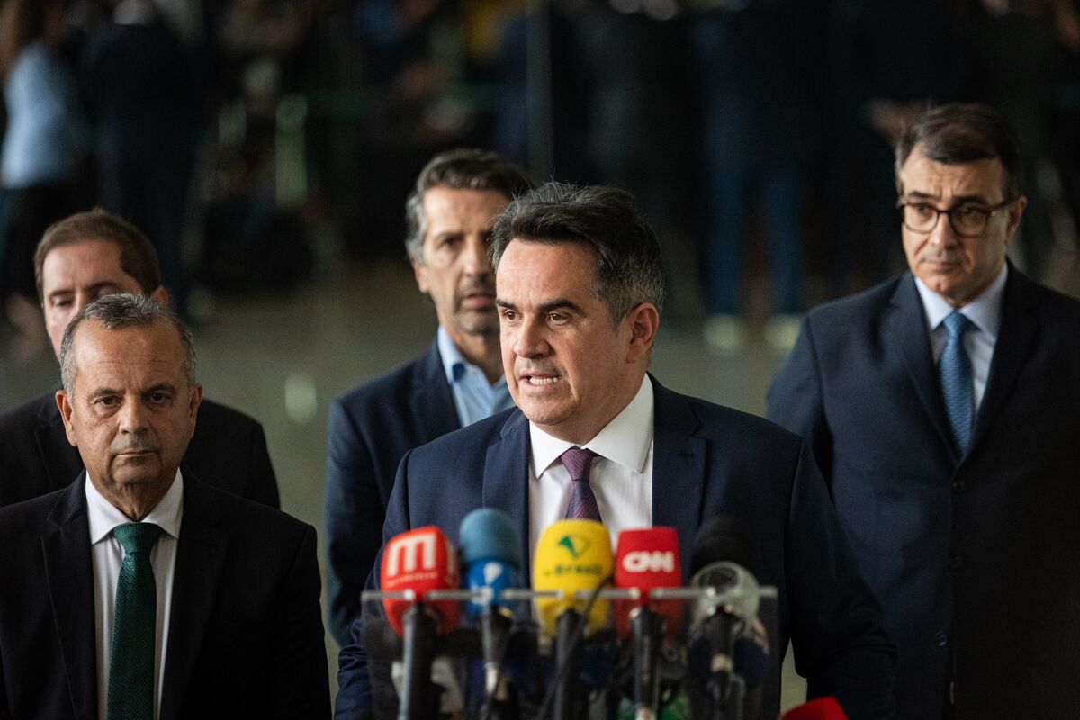 Brazil’s Massive Bank Scandal Threatens a Top Bolsonaro Ally