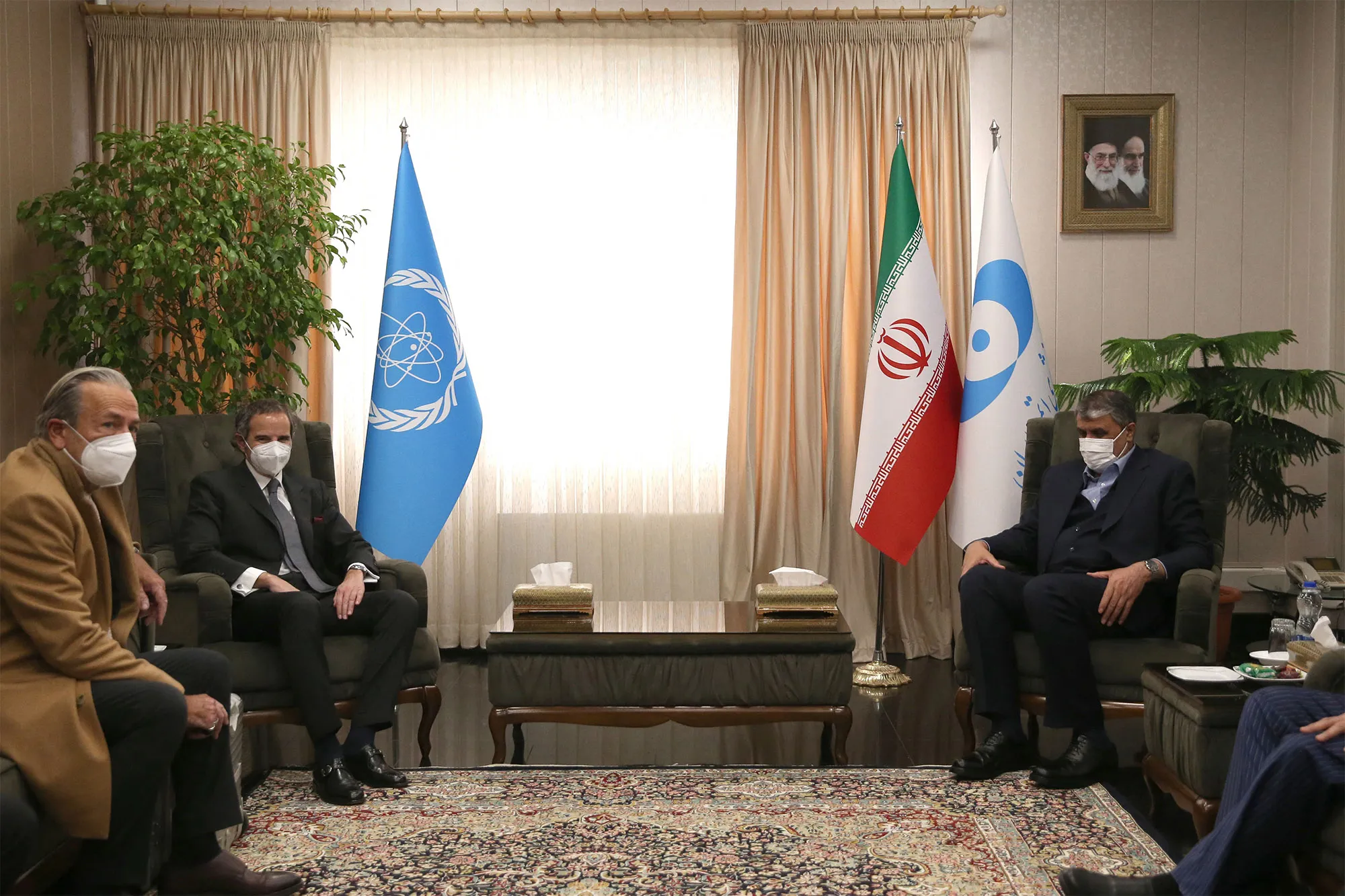 Rafael Grossi meets with Mohammad Eslami in&nbsp;Tehran, on March 5.
