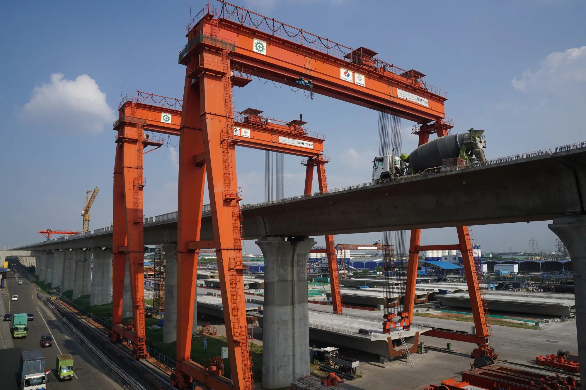 Indonesia to Extend Restrictions as Covid Cases Remain High