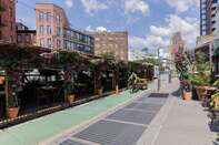 relates to Car Owners Say It’s ‘Virtually Impossible’ to Find Street Parking in New York City