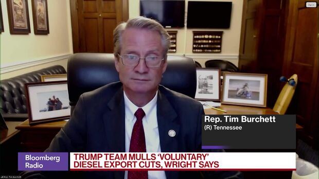 Hormuz Strait Geopolitical Crisis Drives Oil Surge | Freight Cost Impact for Cross-Border Sellers