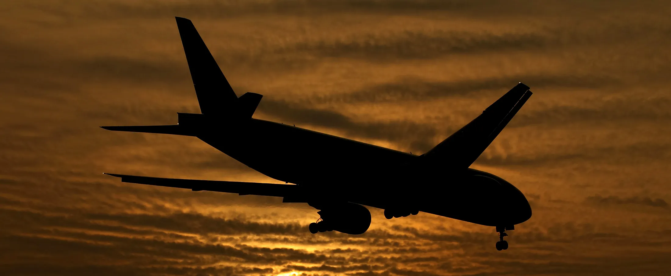 airlines airplane plane large lede