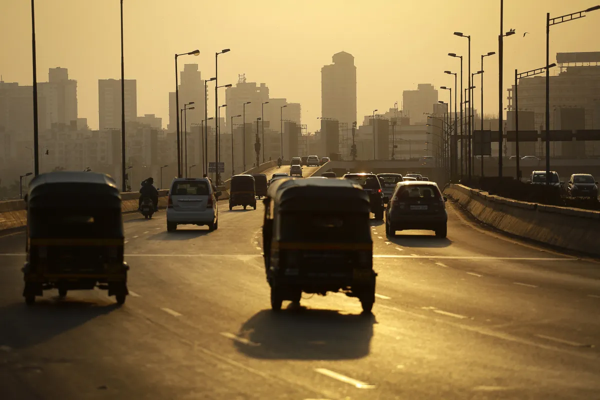 Congestion on Roads and Rail As First Round Of Indian Election Voting Gets Underway