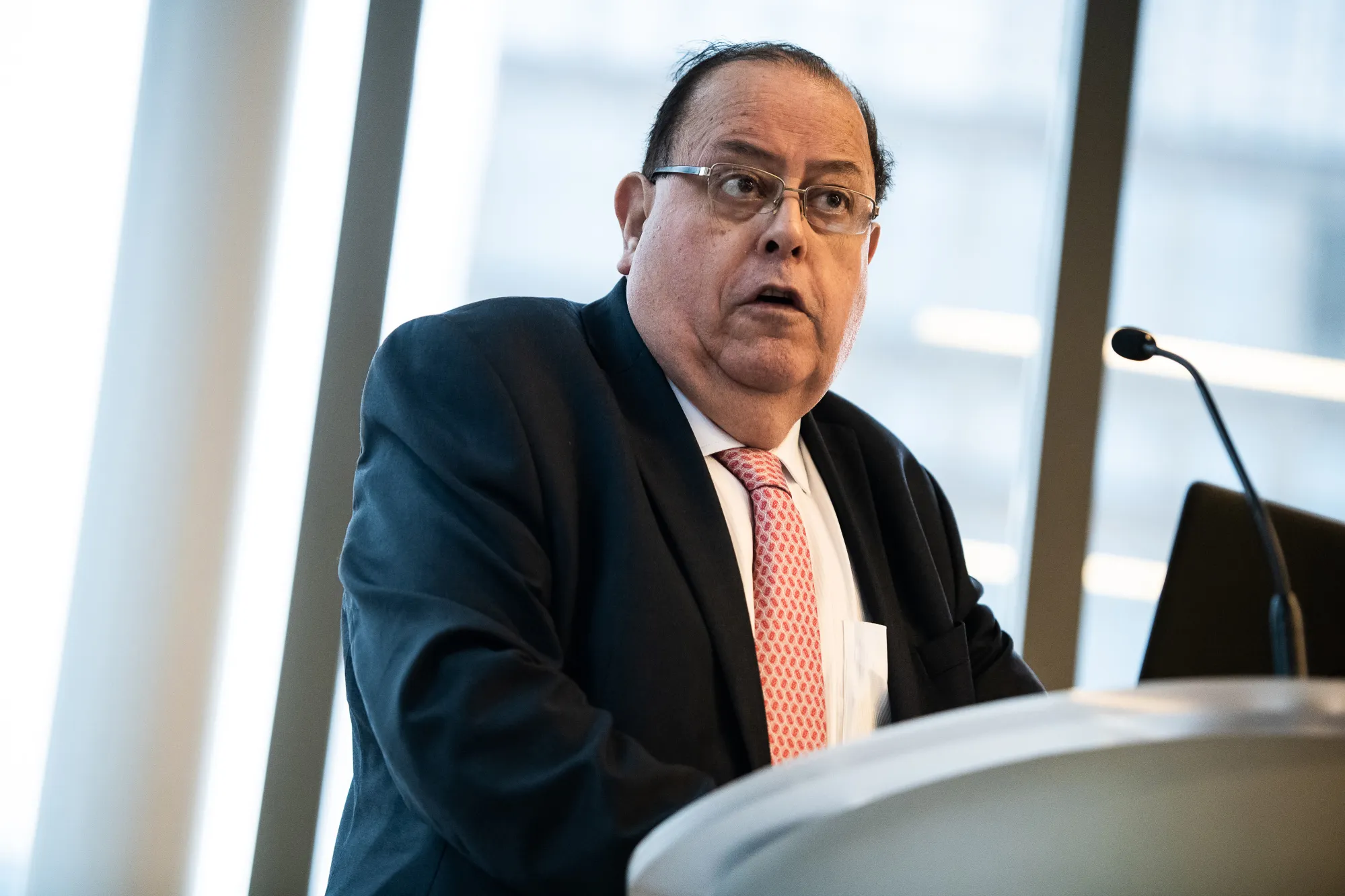 Julio Velarde.