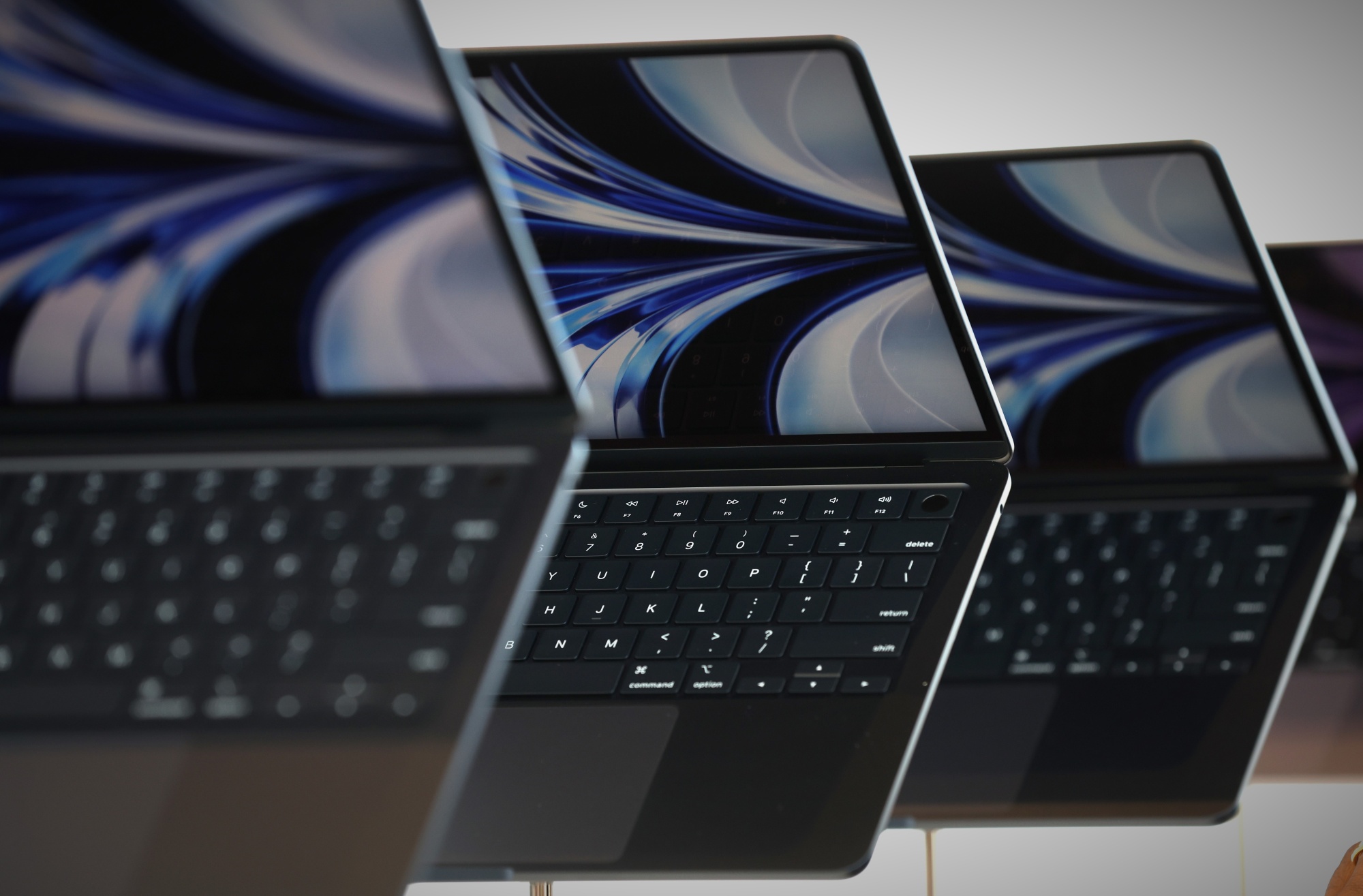 iPad's mid-life crisis: Two weeks with the Magic Keyboard