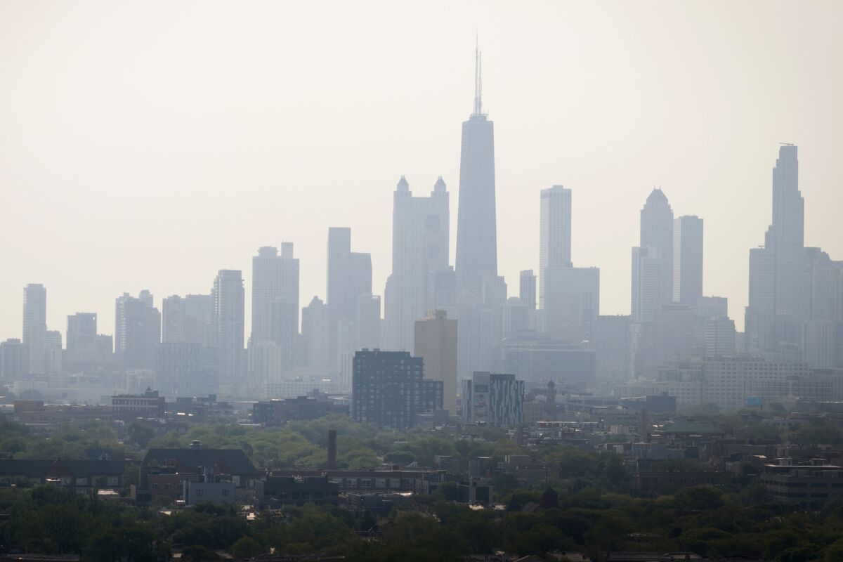 🟪"Fumo dagli Incendi Canadesi: New York Sotto Allerta per Qualità dell'Aria"