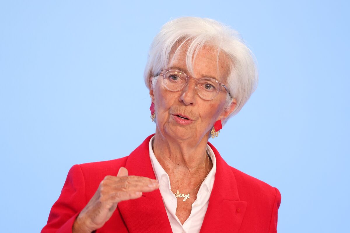 🟪"La BCE verso la stabilità dei prezzi: Lagarde mette in guardia sui dazi USA"