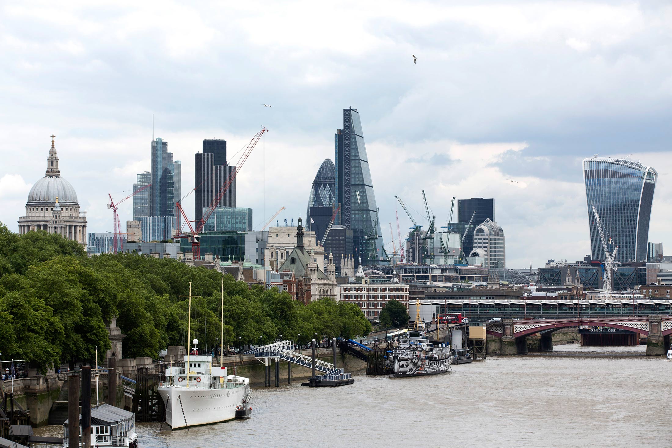 City of London District Names $3.6 Billion Real Estate Manager - Bloomberg