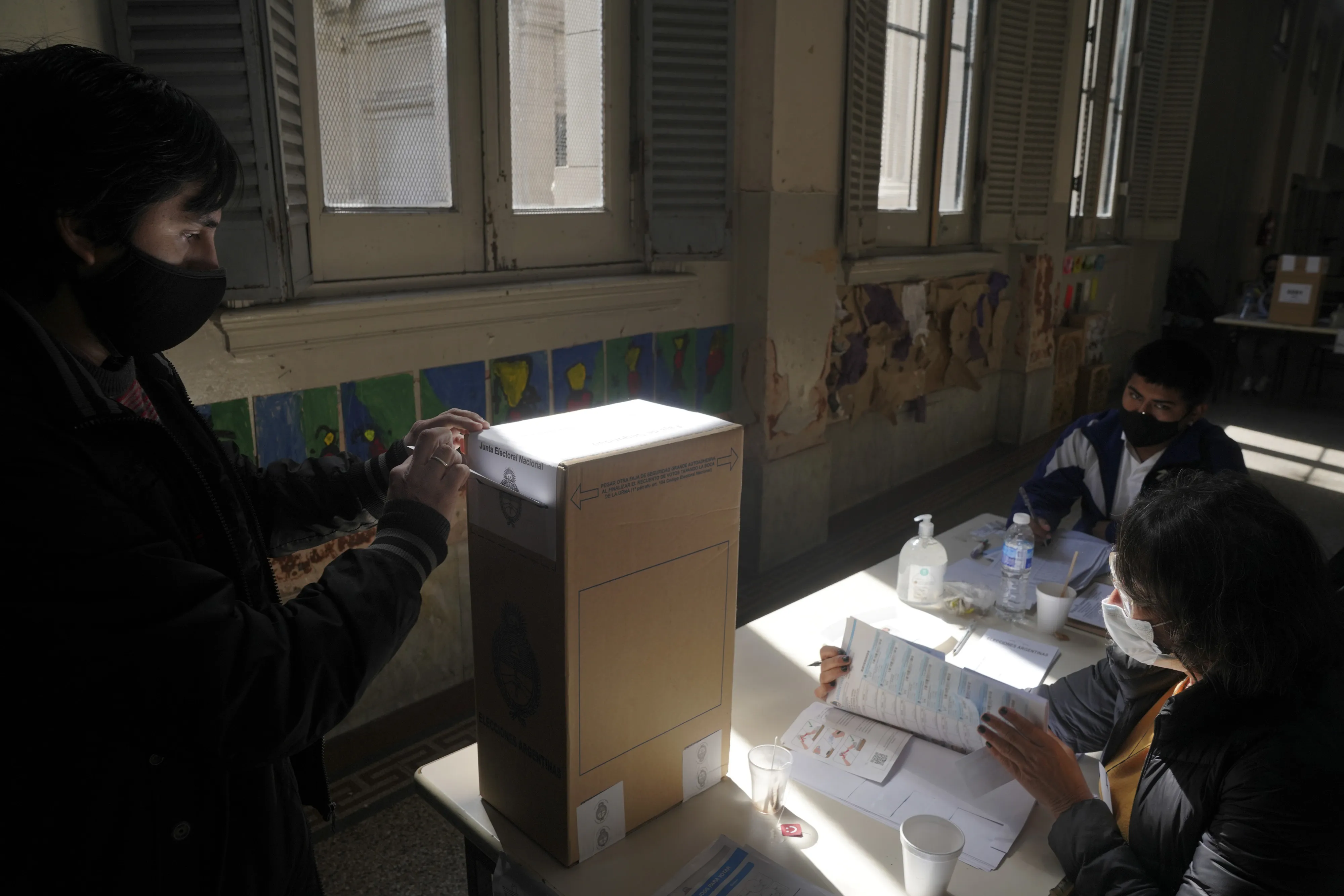 A voter casts a ballot at a polling station during the primary elections in Buenos Aires, Argentina, on&nbsp;Sept. 12.&nbsp;