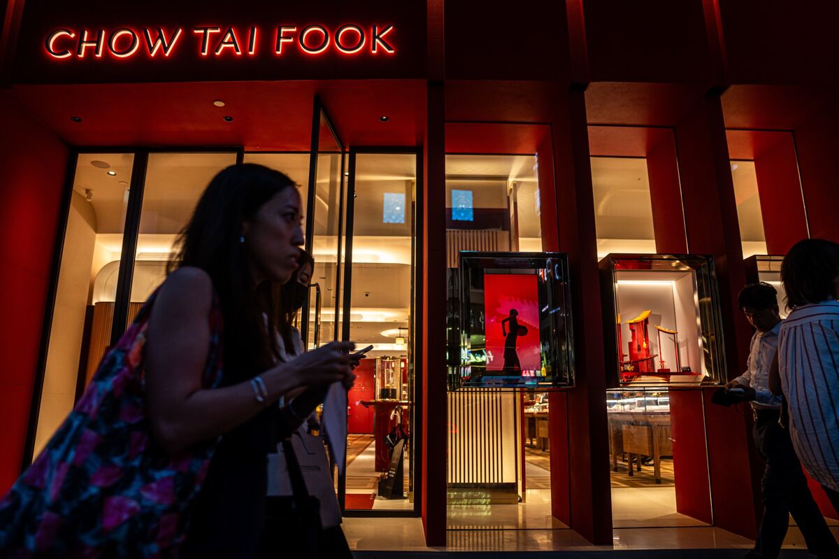 assets.bwbx.io image