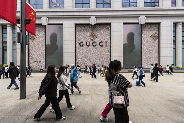 Gucci-Owner Kering Cut to Sell as Goldman Doubts Luxury Rally