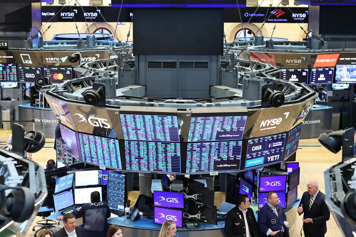 🟪"Rialzo delle Azioni: Analisti Prevedono Nuovi Massimi Storici per l'S&P 500 dopo il Sollievo nelle Tensioni USA-Cina"