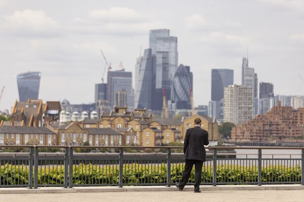 Commercial Real Estate in London Roiled By Rapid Rate Hikes