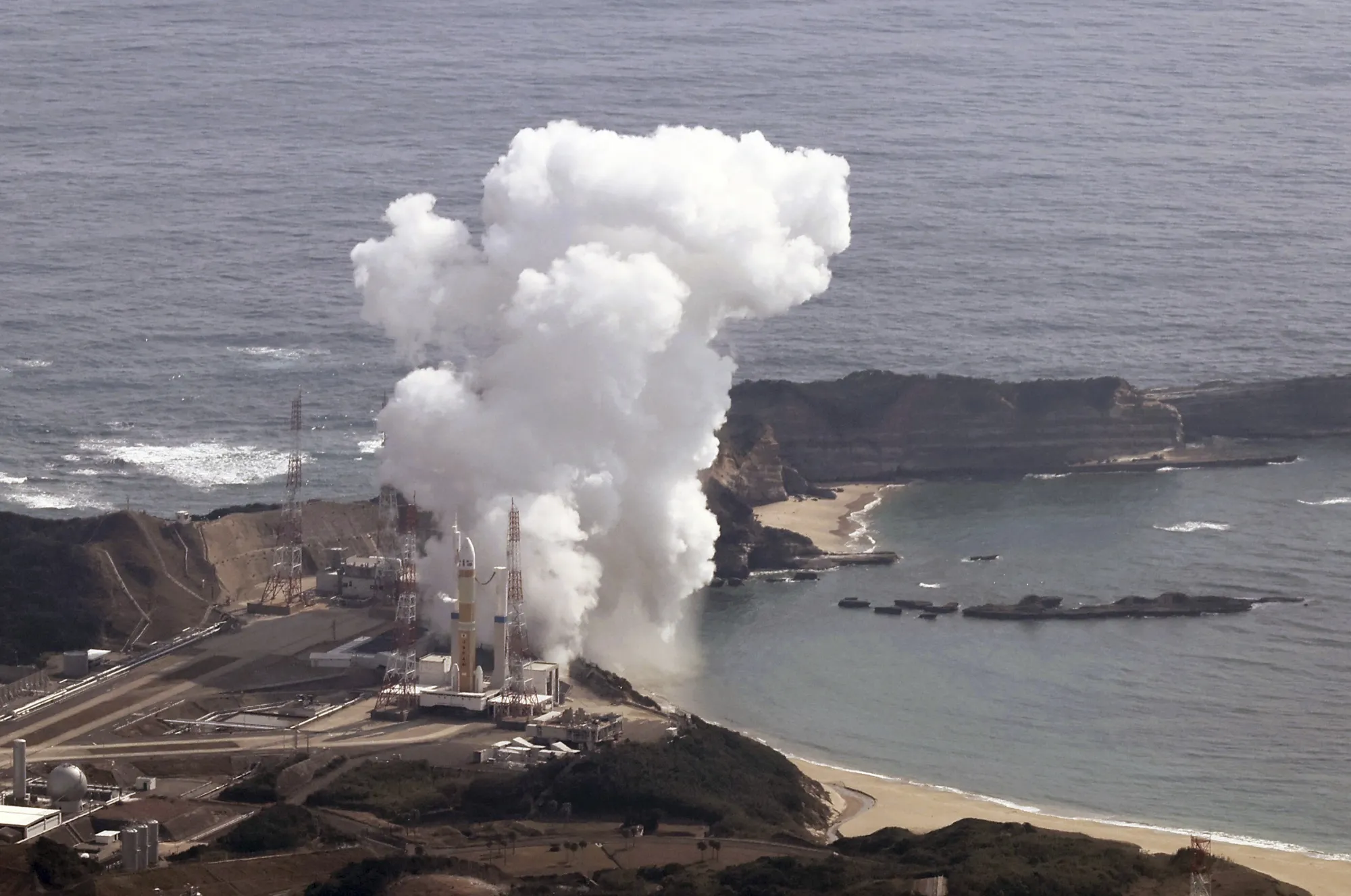 The attempted launch of the H3 rocket at the Tanegashima Space Center in Minamitane, Kagoshima Prefecture, on Feb. 17.