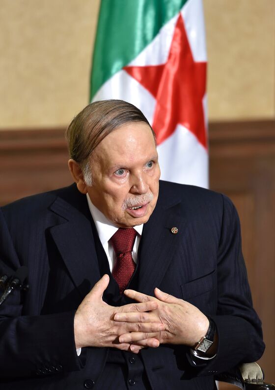 Algeria's Bouteflika Bows to Protesters in Ruling Out Fifth Term