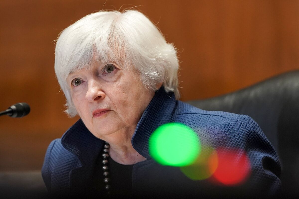 Yellen Weighs Visit to China, Her First as Treasury Secretary - Bloomberg