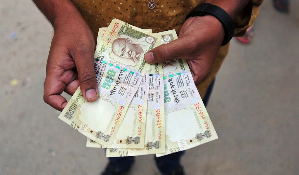 Almost all banned notes have been returned.
