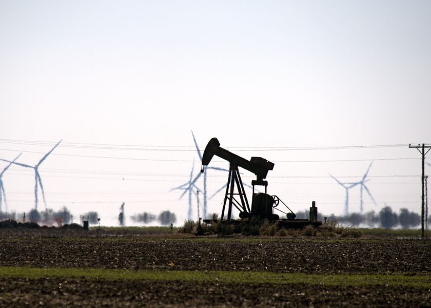 U.S. Gas Futures Fluctuate As Energy Crisis in Texas Eases