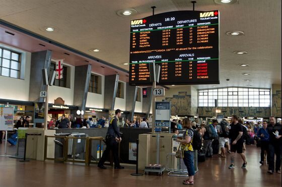 Cominar Hires Banks for Sale of Montreal’s Central Station