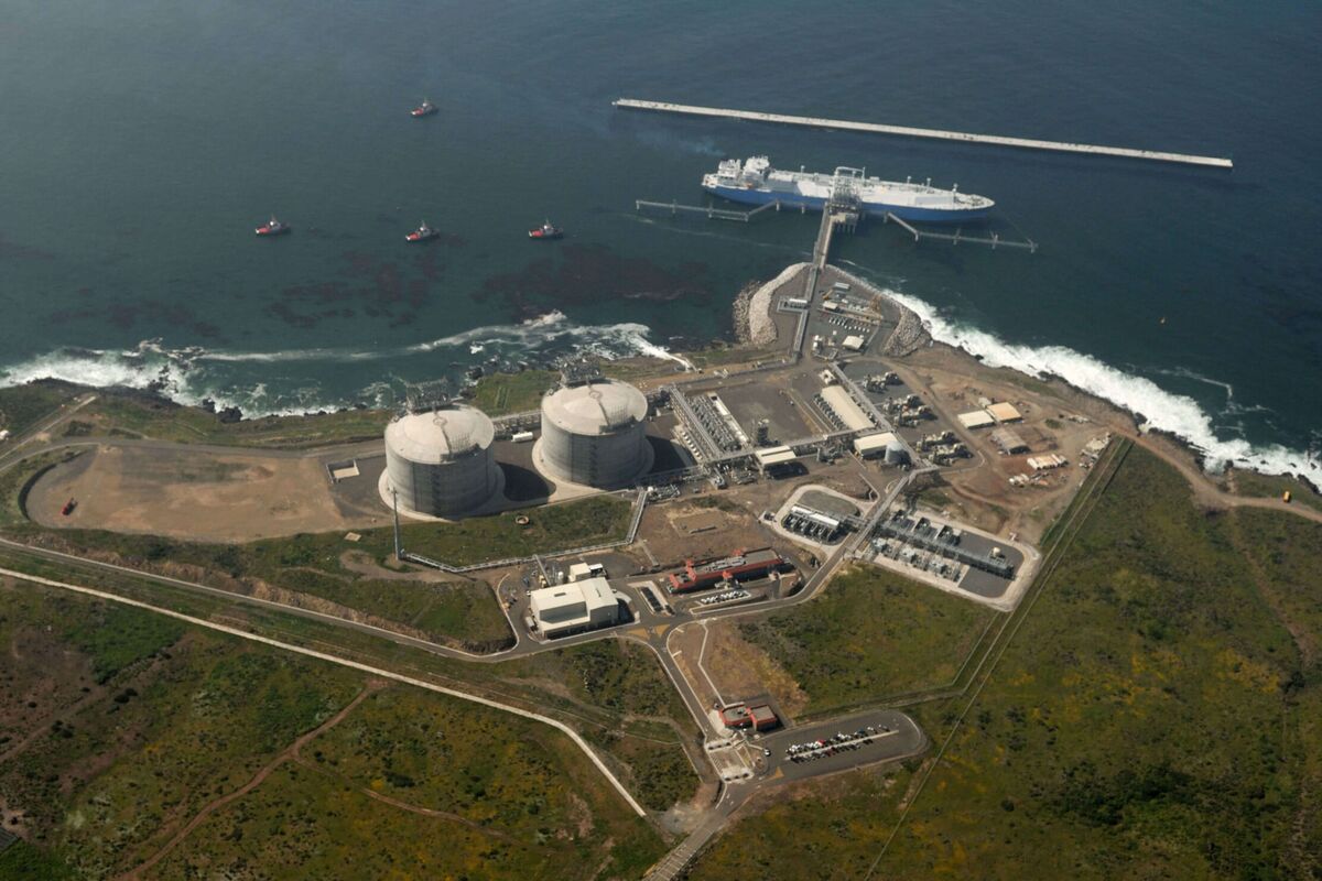 Sempra’s LNG Plant on Mexico’s West Coast Exports First Shipment