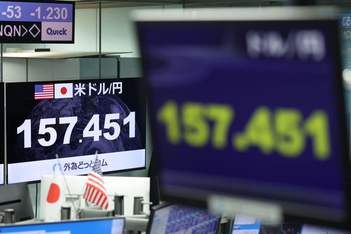 Yen Surge Puts Focus on Risk of Stronger Support Measures