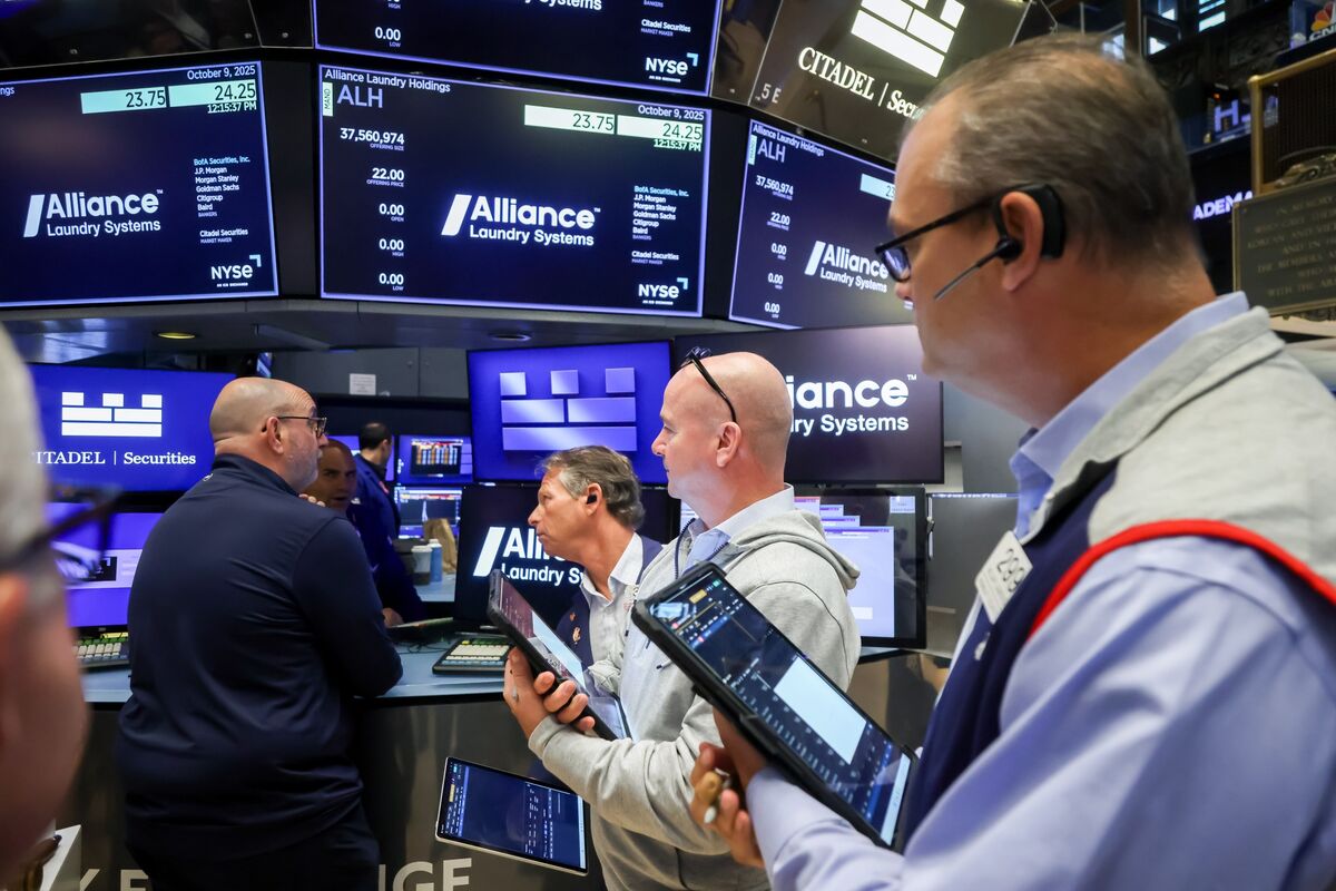 Froth Risks Are Bubbling Up Across High-Momentum Markets