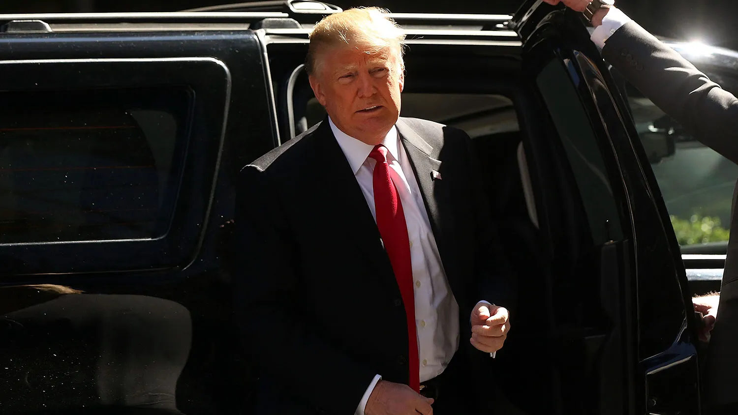 Republican presidential candidate Donald Trump returns to his midtown office after voting on April 19, 2016, in New York City.
